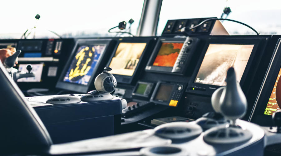 Vessel bridge with navigation screens